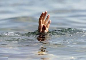 نجات پسر بچه ۱۰ ساله از غرق شدگی در قمصر کاشان